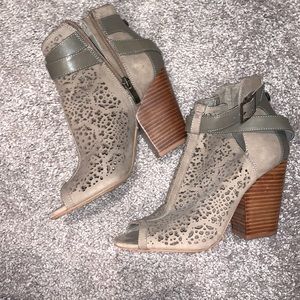 Vince Camuto Shoes